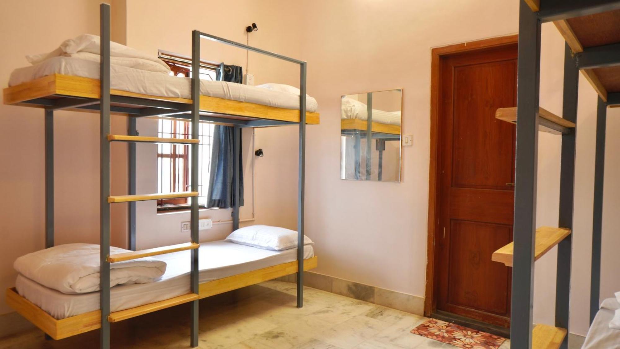 Roambay - Gokulam Hostel Mysore Exterior photo